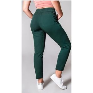 NWT, Alder open air pants in color sage. Size Small.